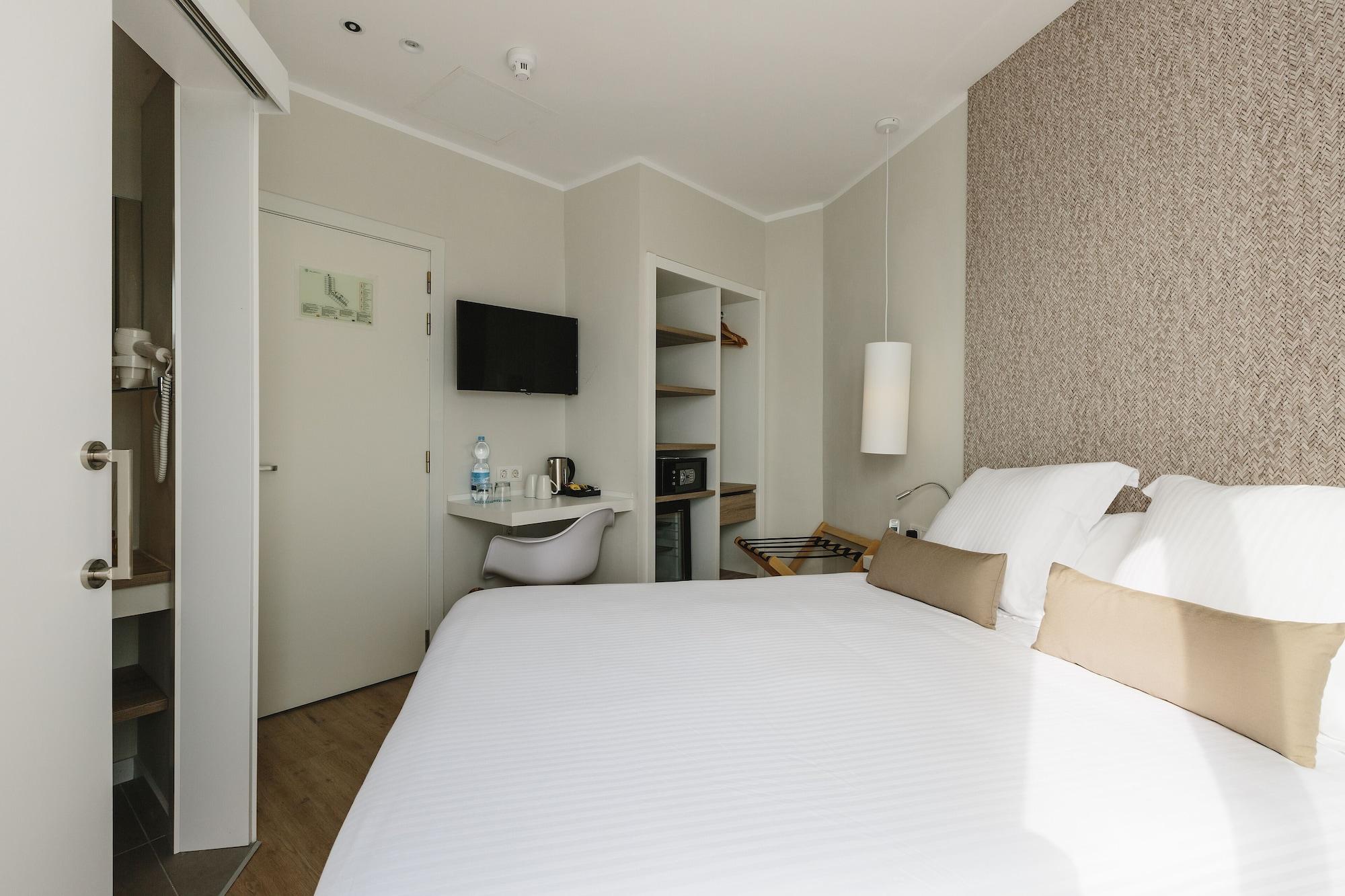 Отель Aluasoul Ibiza - Adults Only Эс-Кана Экстерьер фото