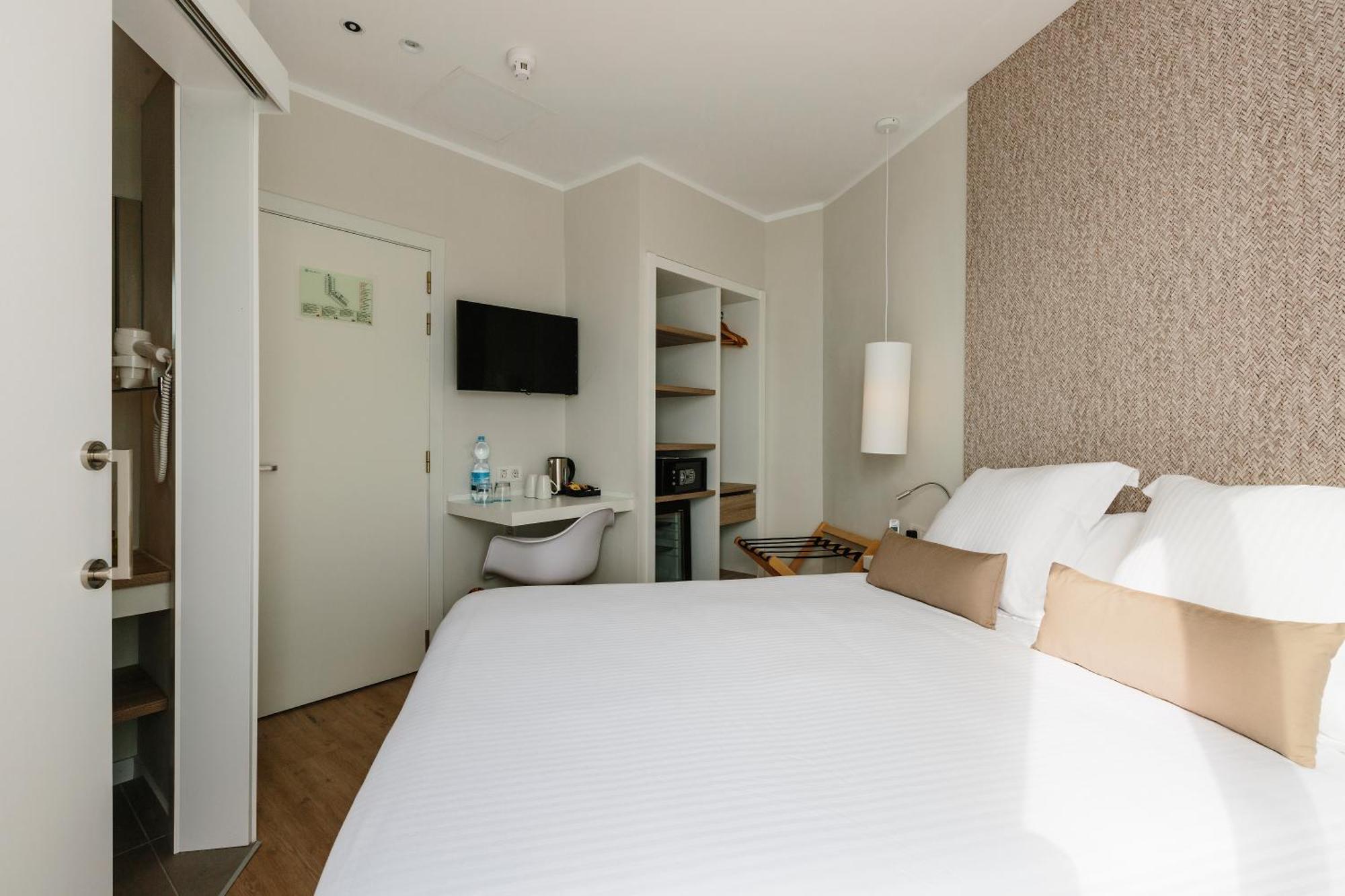 Отель Aluasoul Ibiza - Adults Only Эс-Кана Экстерьер фото