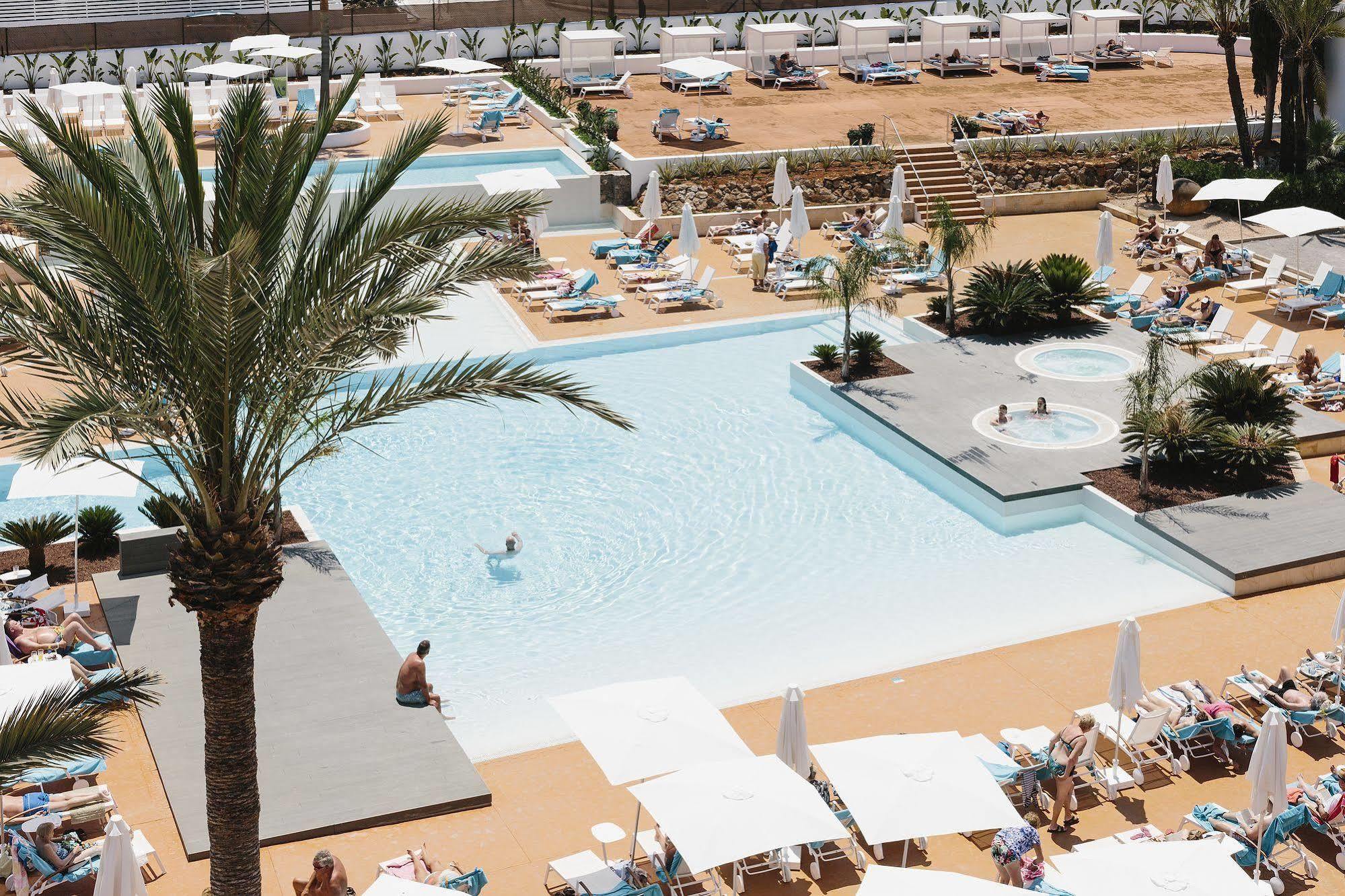 Отель Aluasoul Ibiza - Adults Only Эс-Кана Экстерьер фото