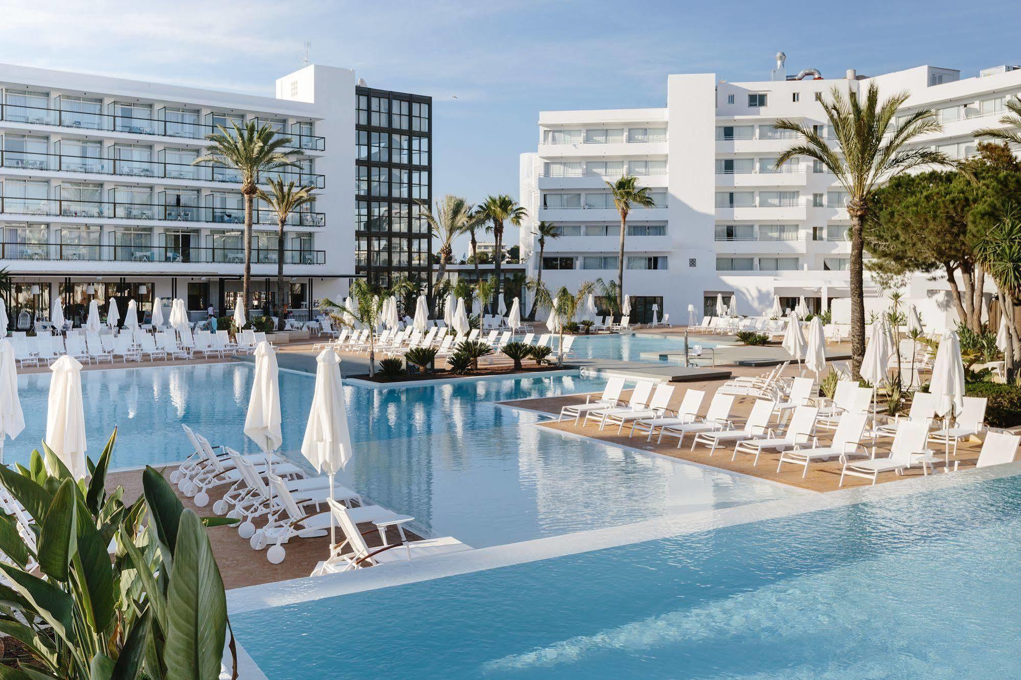 Отель Aluasoul Ibiza - Adults Only Эс-Кана Экстерьер фото
